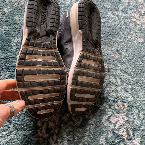 Nike Air Max - Picture 3 of 3